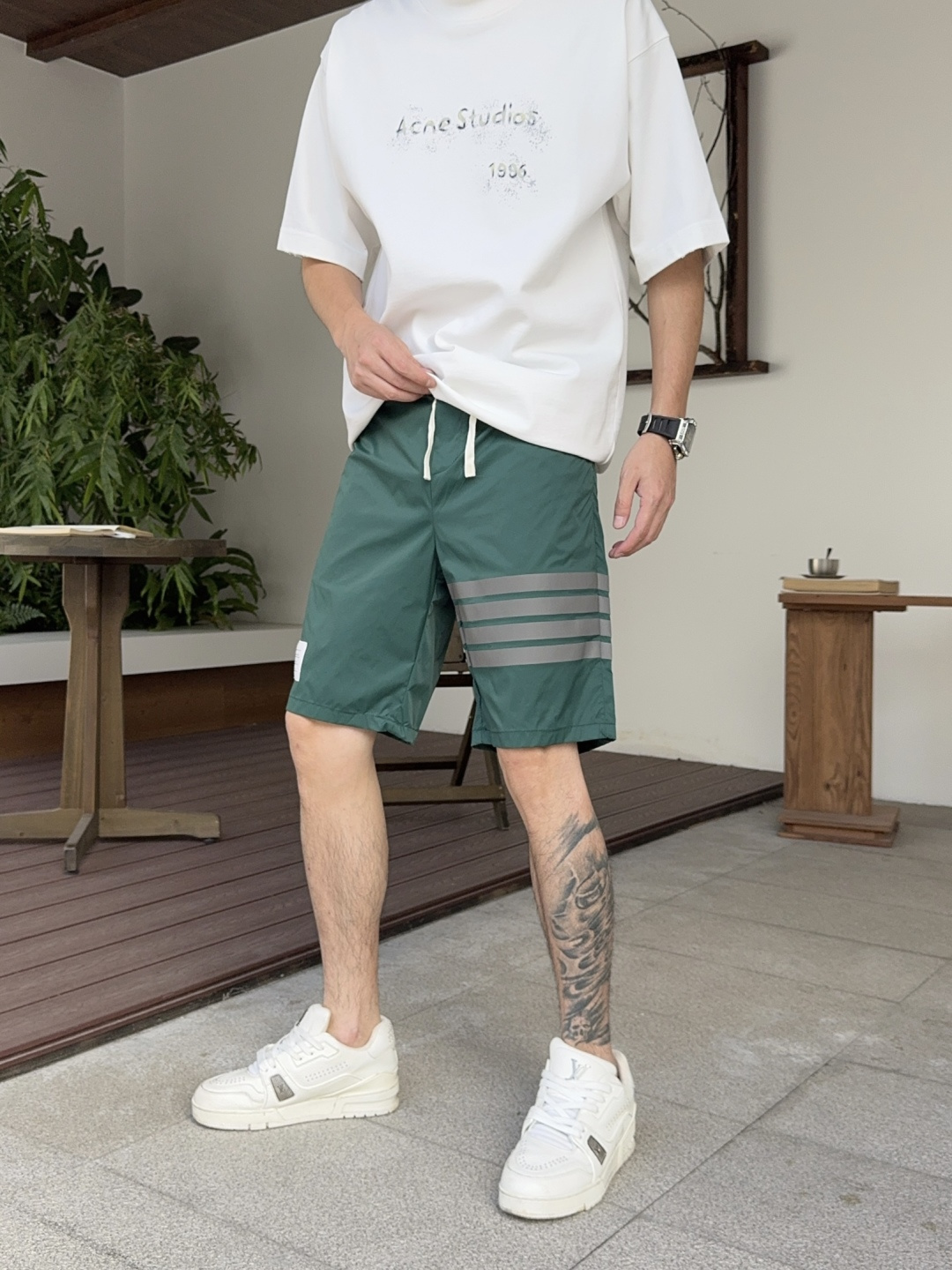NO:849012,TB has all three standards. The latest 2026 summer short-sleeves, available at counters, original goods, fashionable imported original technical fabrics, comfortable and breathable upper body, original customized hardware accessories, handsome and stylish upper body, complete with three standards, recommended style, extremely high grade, purchasing code number M-XXXL, maximum wearing capacity is 195 catties,, T-shirt,19860909TB 三标齐全. 2026夏季新款最新品短袖,专柜同步有售,原单狠货,时尚进口原版科技面料,上身舒适透气,原版定制五金辅料,上身帅气有型,三标齐全,推荐款,档次极高,代购级码数M-XXXL,最大穿195斤,,T-shirt,,Men's clothing