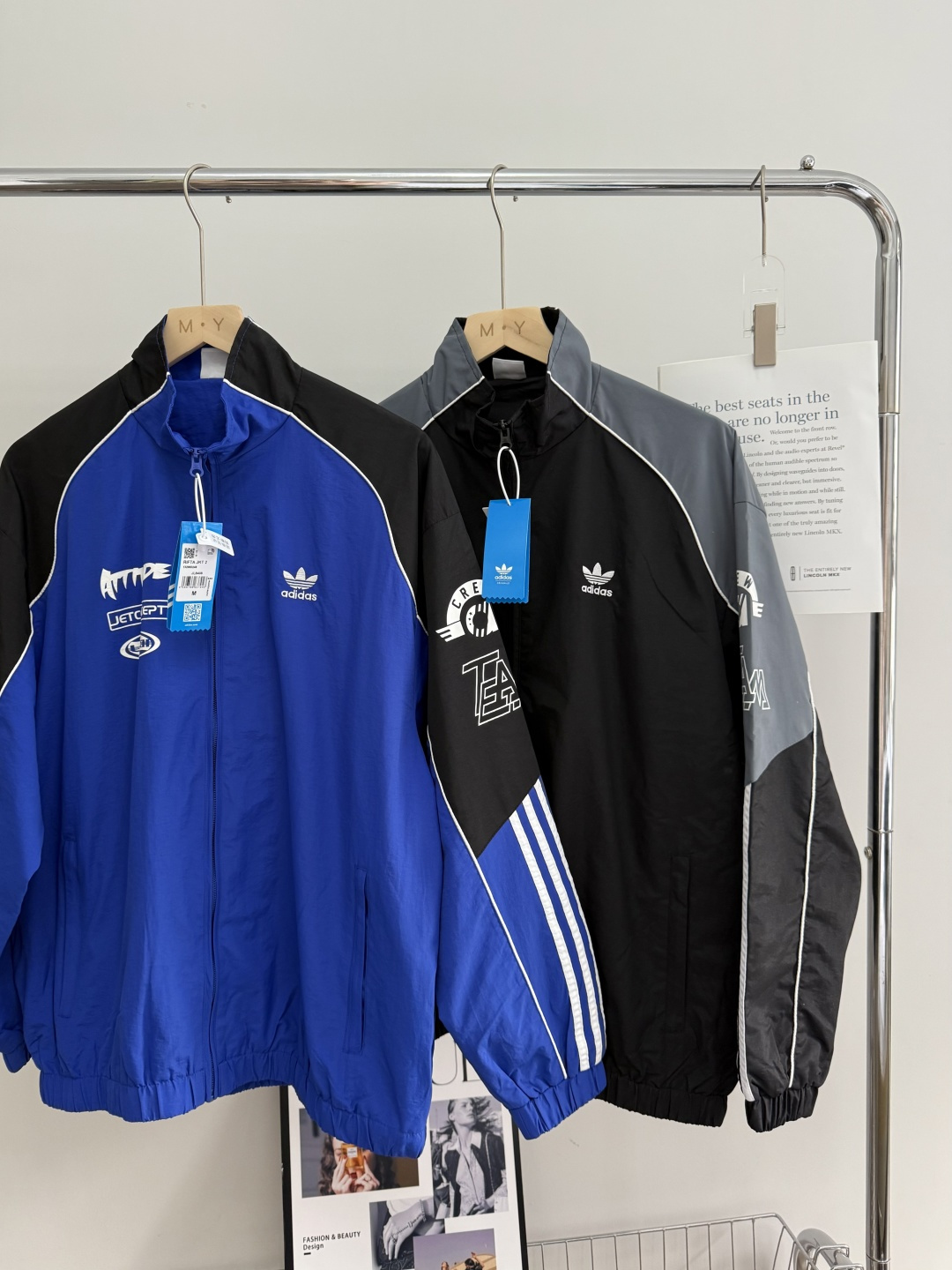 款号： 7623
Adidas originals 简约字母拼接撞色美式复古立领夹...