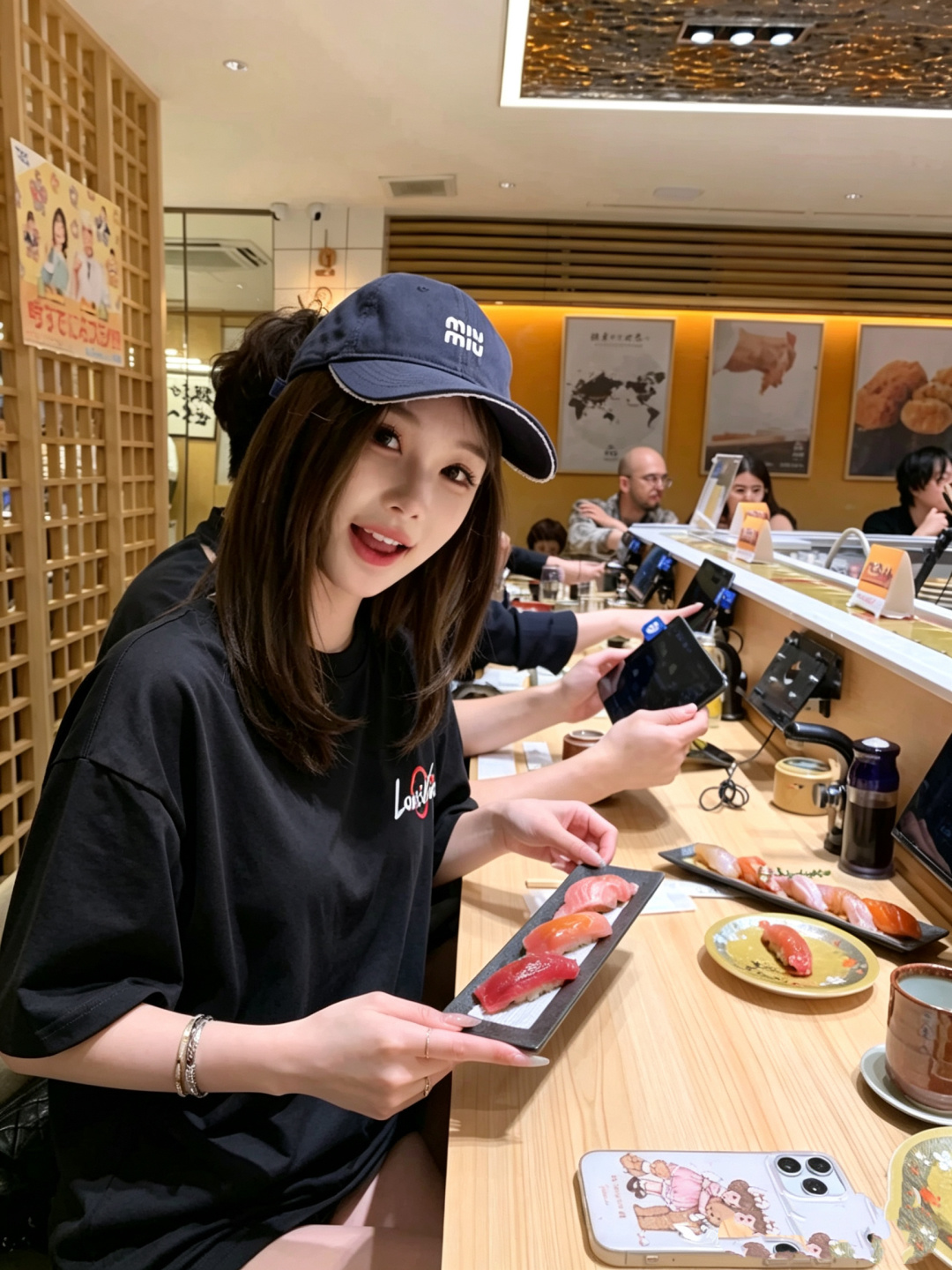 LouisVuitt*路易*登 2026春夏全新系列单品上线，非常时髦前卫的一款男女同款短袖T恤，标识l