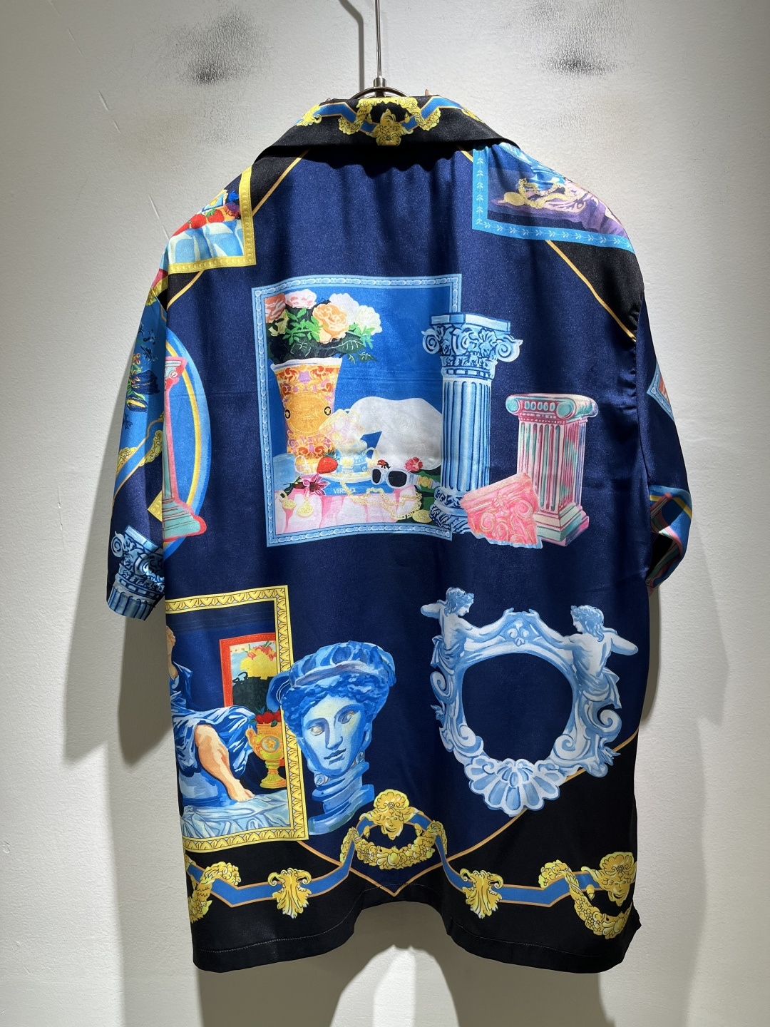 VERS*CE/范*哲  2026春夏新品原单长袖衬衣，VERS*CE/范*哲  贸易公司渠道 产品 值的推荐 ，全景印