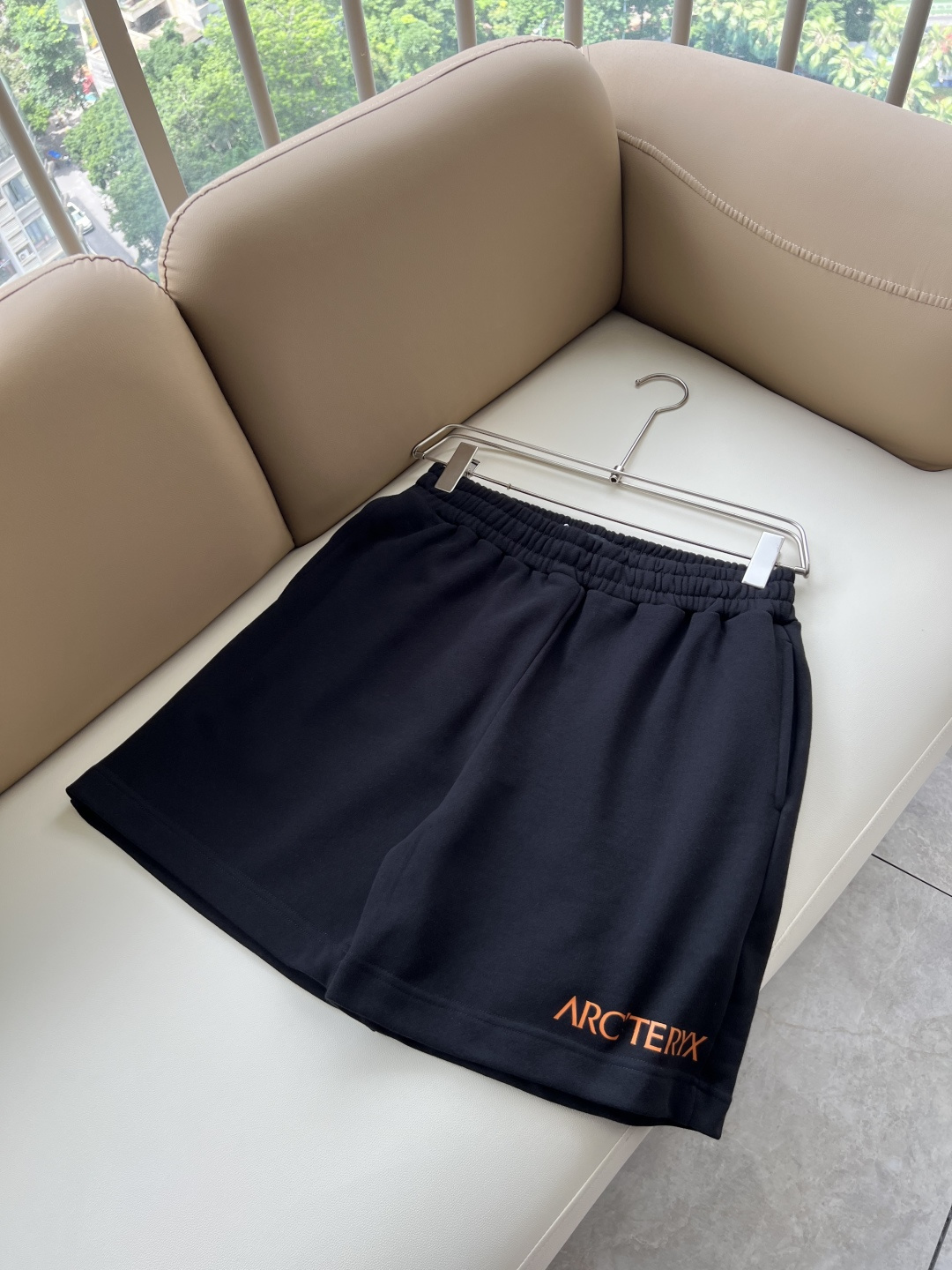 ARCTER*X始*祖鸟 2026春夏新款休闲运动风格休闲短裤裤，户外品牌可能大家第一想到的就是加拿大鹅