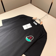 Moncler蒙家 2026春夏最新男女同款👫贸易订单短袖T恤,全品相!!网红款!采用logo图案压胶设 Moncler蒙家 2026春夏最新男女同款👫贸易订单短袖T恤,全品相!!网红款!采用logo图案压胶设