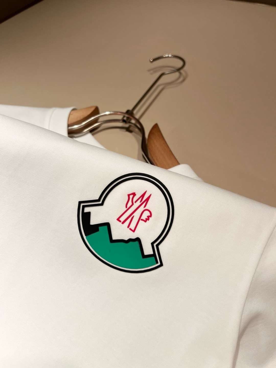 Moncler蒙家 2026春夏最新男女同款👫贸易订单短袖T恤，全品相！！网红款！采用logo图案压胶设
