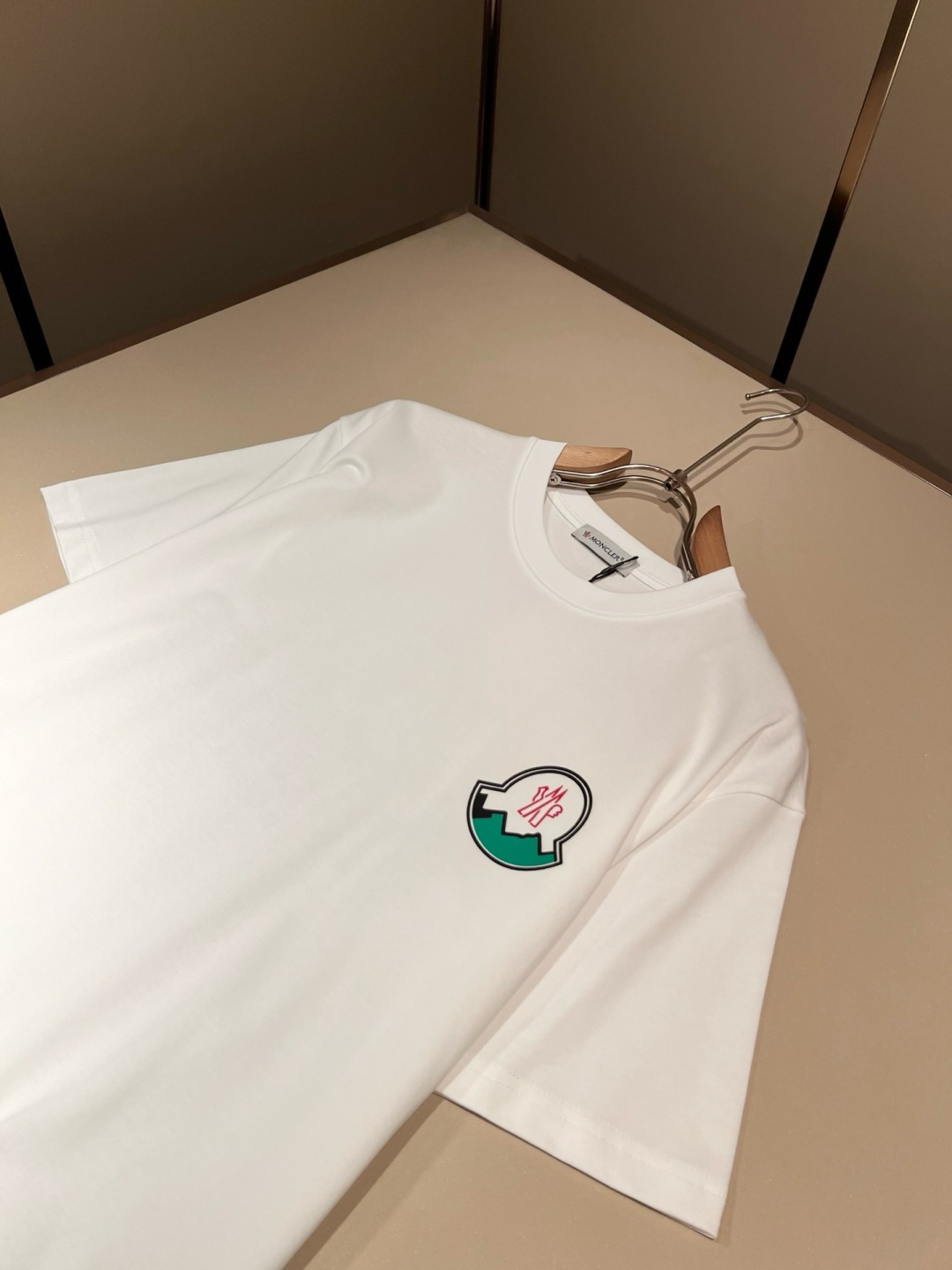 Moncler蒙家 2026春夏最新男女同款👫贸易订单短袖T恤，全品相！！网红款！采用logo图案压胶设