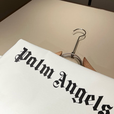 棕榈天使 Palm Angels 2026春夏最新男女同款👫贸易订单短袖T恤,全品相!!网红款!采用 棕榈天使 Palm Angels 2026春夏最新男女同款👫贸易订单短袖T恤,全品相!!网红款!采用