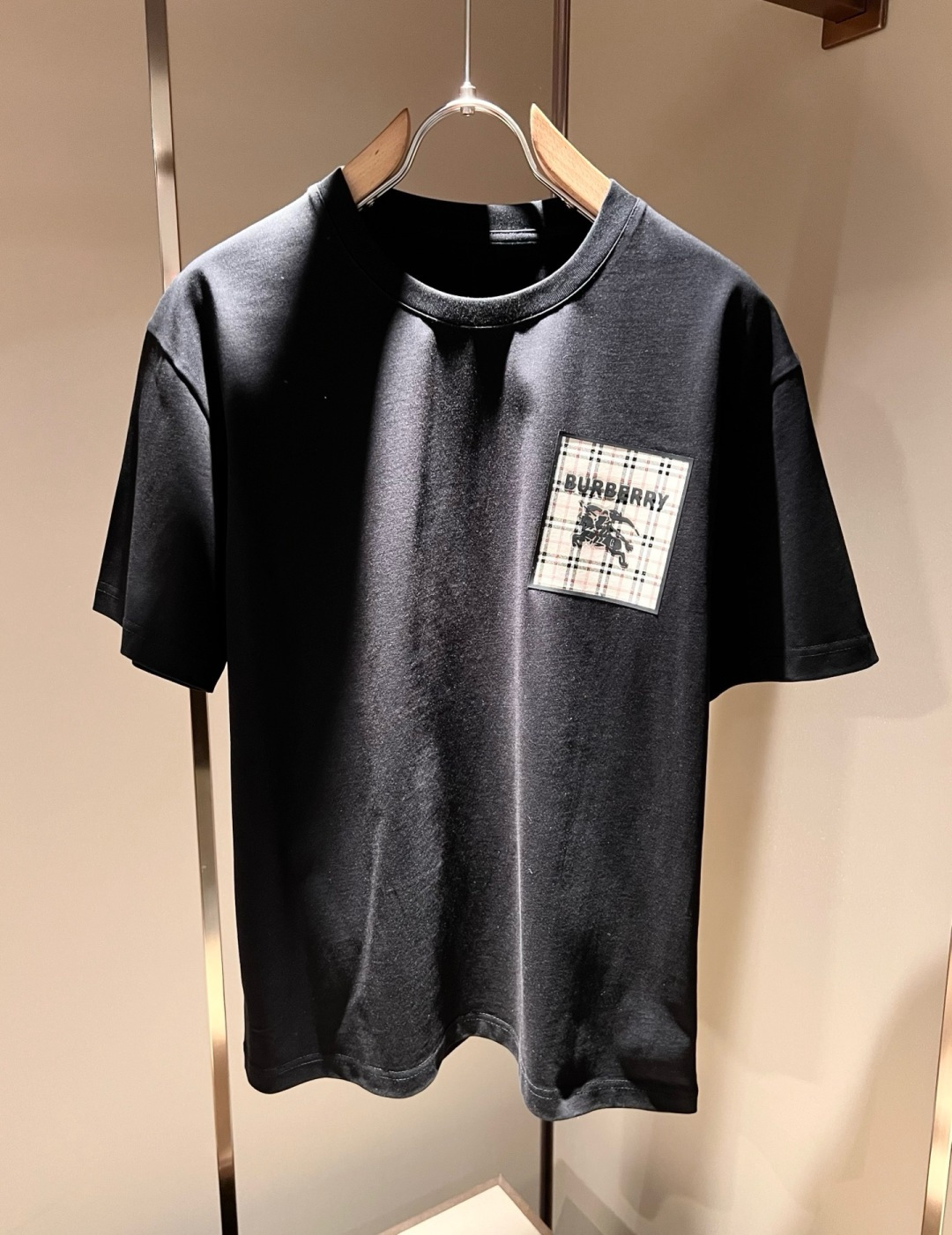 BURBER*Y巴*莉2026春夏新品男女同款👫短袖T恤,重磅来袭,最近比较火热的环保纯棉面料制作而成, BURBER*Y巴*莉2026春夏新品男女同款👫短袖T恤,重磅来袭,最近比较火热的环保纯棉面料制作而成,