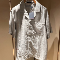 Louis Vuit*on 路易*登 2026春夏新款轻奢男女同款👫衬衣,路易家族的新高端,细节品质永远 Louis Vuit*on 路易*登 2026春夏新款轻奢男女同款👫衬衣,路易家族的新高端,细节品质永远