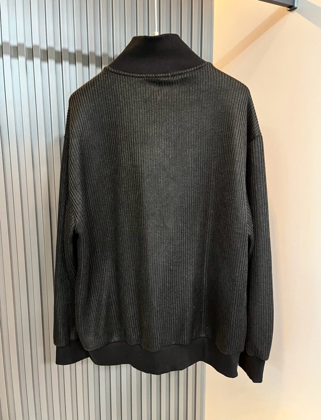 LOE*WE罗*威 2026春夏男女同款👫套装，意大利原厂订单渠道，极具个性高级潮风，标志logo图案刺