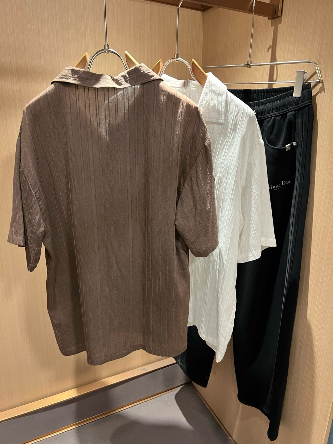 Dior 迪奥2026春夏新款男女同款👫衬衣，品牌最新设计元素！既不单调也不复杂,恰到好处的展现品味！客