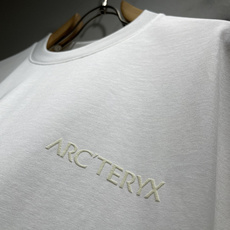ARCTER*X始*祖鸟 2026春夏新款男女同款👫短袖T恤户外品牌可能大家第一想到的就是加拿大鹅、始祖 ARCTER*X始*祖鸟 2026春夏新款男女同款👫短袖T恤户外品牌可能大家第一想到的就是加拿大鹅、始祖