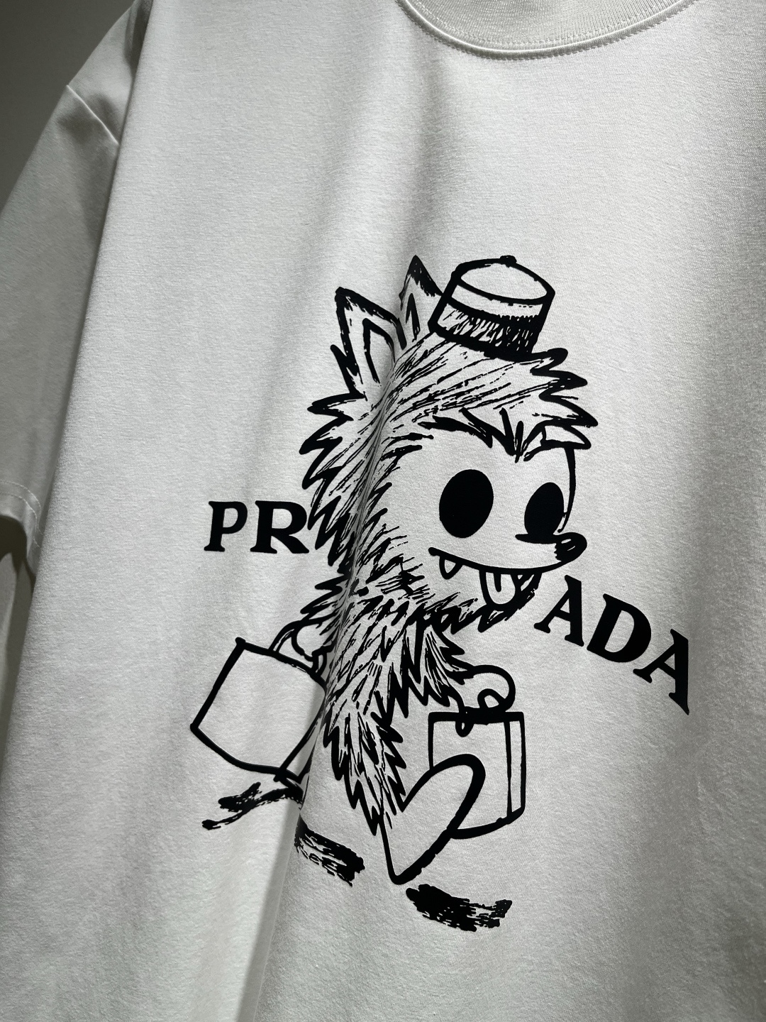 PRAD*A普*达2026春夏新款男女同款👫短袖T恤，最新款全网独家首上！！~既经典有时尚百搭，谁不爱啊