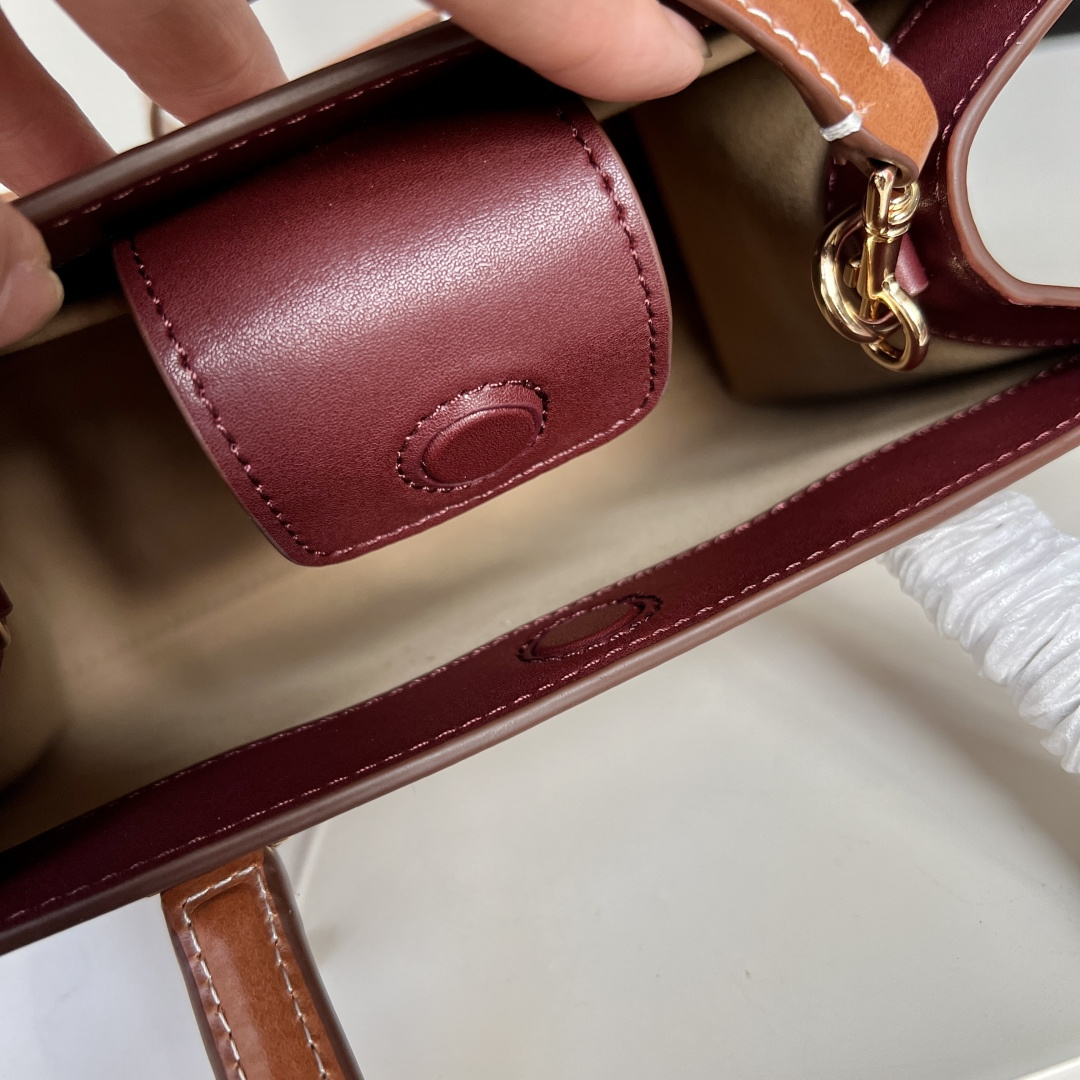 Tory Burch TB新款、 T Monogram 图案 搭配压花皮革 魅力隽永又风格独具 T Monogram 手提托特包