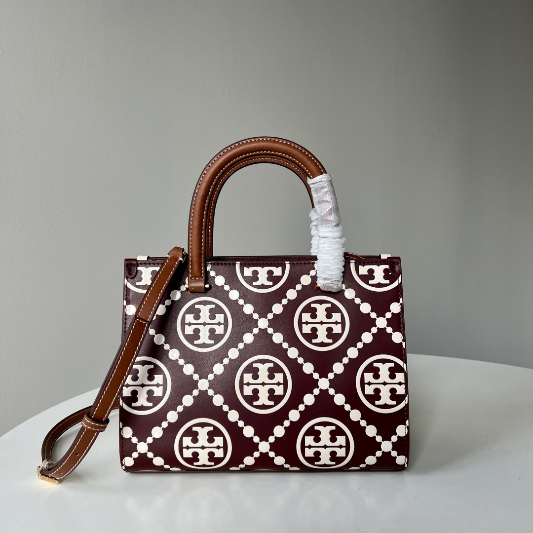 Tory Burch TB新款、 T Monogram 图案 搭配压花皮革 魅力隽永又风格独具 T Monogram 手提托特包