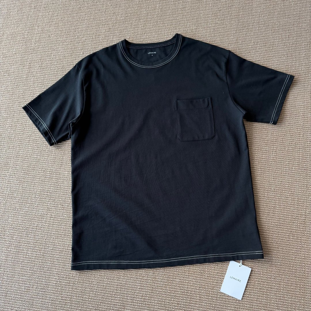 NO:785764,Lemaire contrasting white line embellished short-sleeved T-shirt, minimalist high-end item, smlxl size, in stock, women's clothing, T-shirt, tees, t-shirt,19860909Lemaire 撞色白线点缀短袖T恤 极简高级单品 smlxl码 现货,女装,T-shirt,tees，t-shirt,,Women's clothing