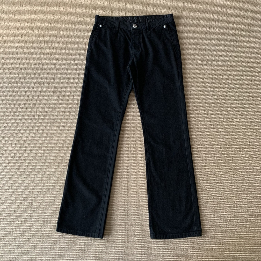 NO:827855,Chrome Hearts first-generation jeans, normal fit, not loose, silver-plated silver ornaments, lambskin, jacquard embroidery details on the inside, 28 30 32 34 yards, ready stock, Chrome Hearts-clothing, chrome hearts, chrome hearts, jeans, sheepskin,19860909Chrome Hearts初代牛仔裤 正常版型 非宽松 镀银银饰 小羊皮 内里提花刺绣细节 28 30 32 34码 现货,克罗心-服装,chrome hearts,chrome hearts,jeans,sheepskin,,Women's clothing