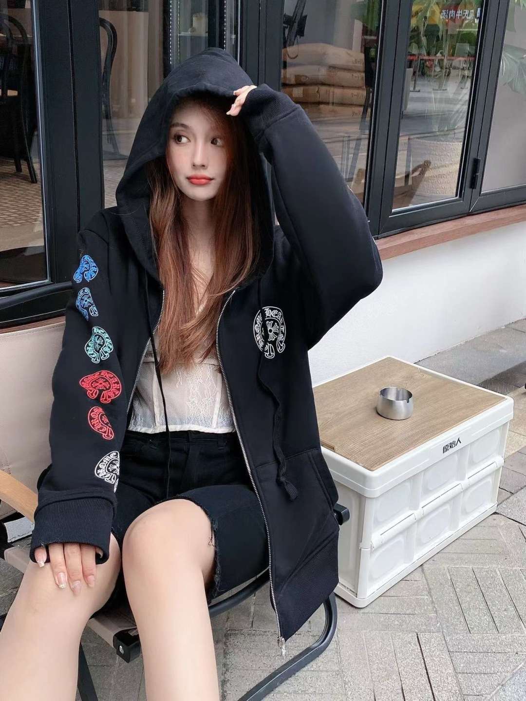 Sweatshirt