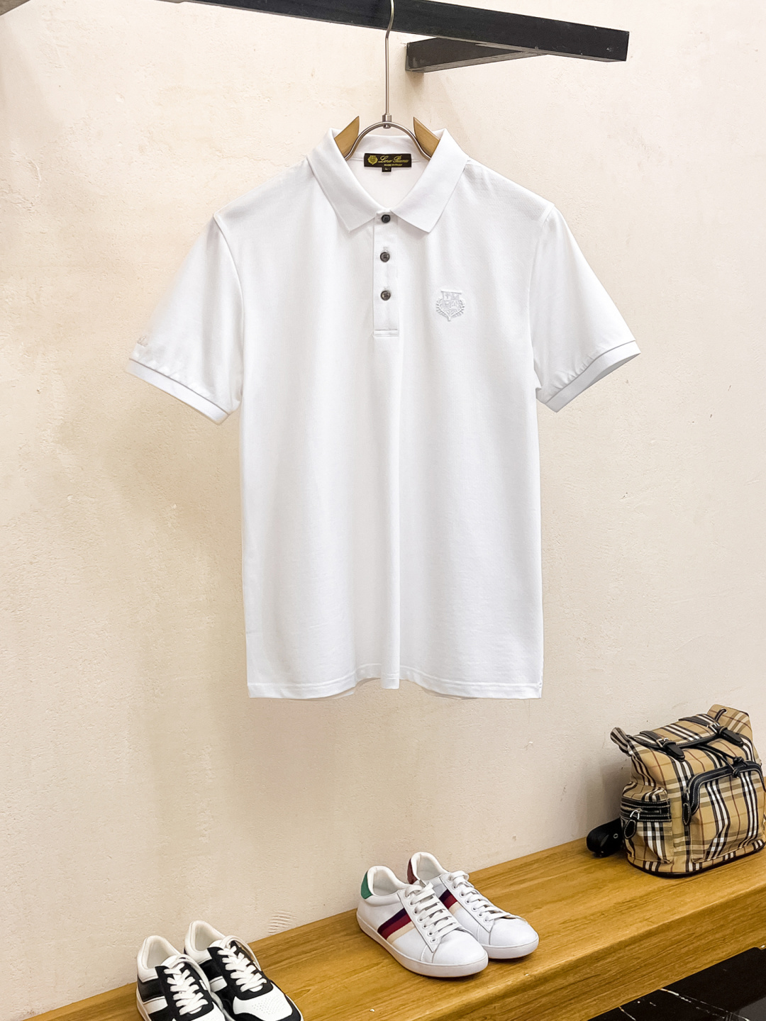 NO:116573,LP Xinjiang long lint cotton fabric soft, comfortable and breathable 2025 summer limited short-sleeved Polo series -,,loro piano,T-shirt,alexander wang19860909LP 新疆长绒棉 面料柔软舒适透气 2025 夏季 限量款短袖Polo系列 -,,loro piana,T-shirt,alexander wang,Men's clothing