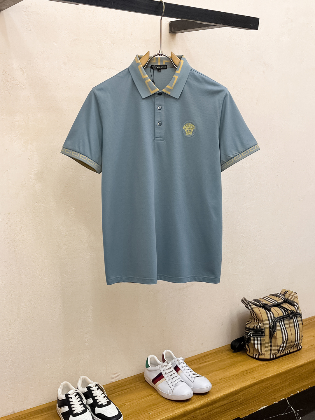NO:116566,Versace Xinjiang long velvet cotton fabric soft, comfortable and breathable 2025 summer limited short-sleeved Polo series -, versace, T-shirt, alexander wang19860909范思哲 新疆长绒棉 面料柔软舒适透气 2025 夏季 限量款短袖Polo系列 -,,versace,T-shirt,alexander wang,Men's clothing