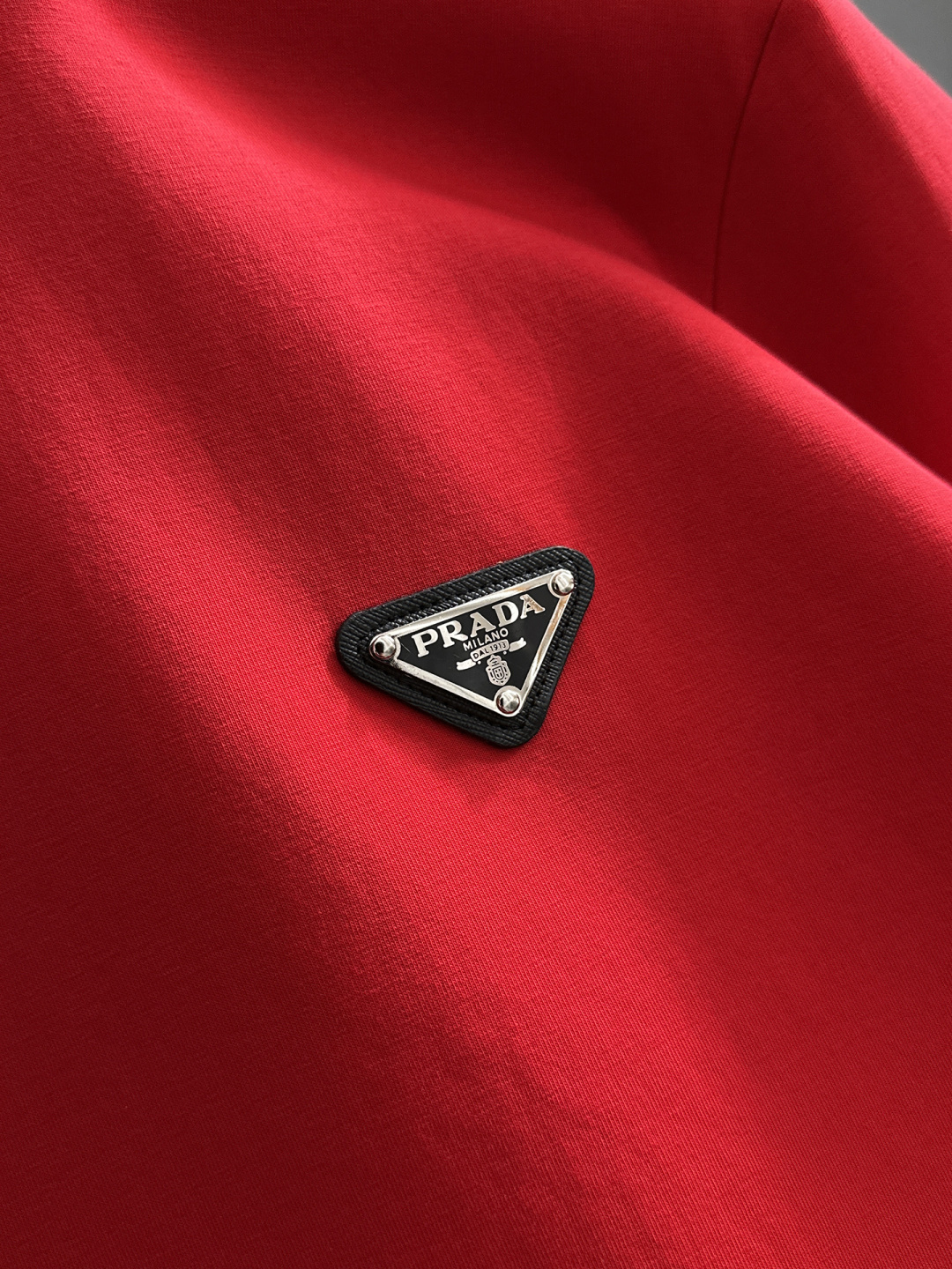 🌾 普拉达 2025早秋新款 顶级版本 最新款空气层 卫衣独家发售！原版复刻，独家设计，超强工艺！极其奢