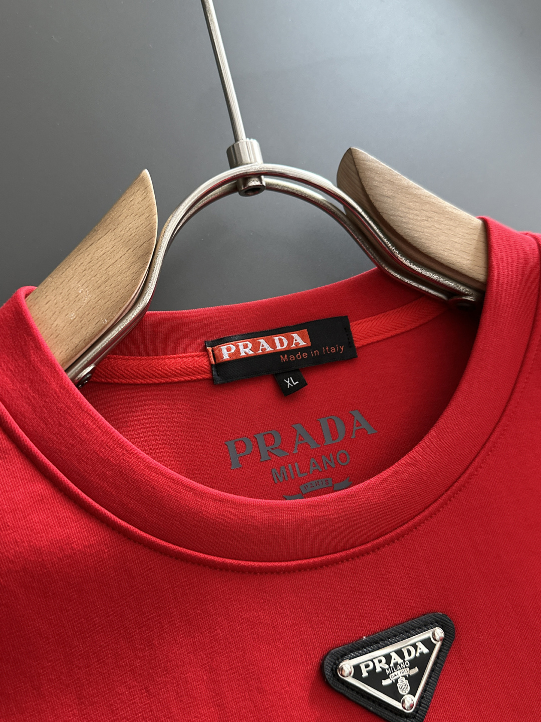 🌾 普拉达 2025早秋新款 顶级版本 最新款空气层 卫衣独家发售！原版复刻，独家设计，超强工艺！极其奢