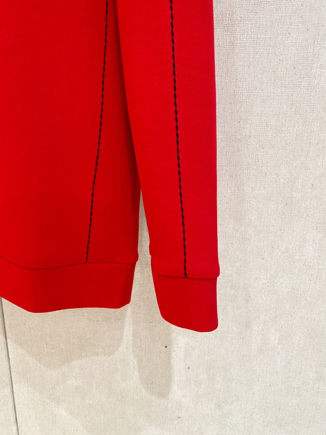 芬迪 新年中国红 2025秋冬新款 顶级版本 最新款空气层 卫衣独家发售！原版复刻，独家设计，超强工艺！