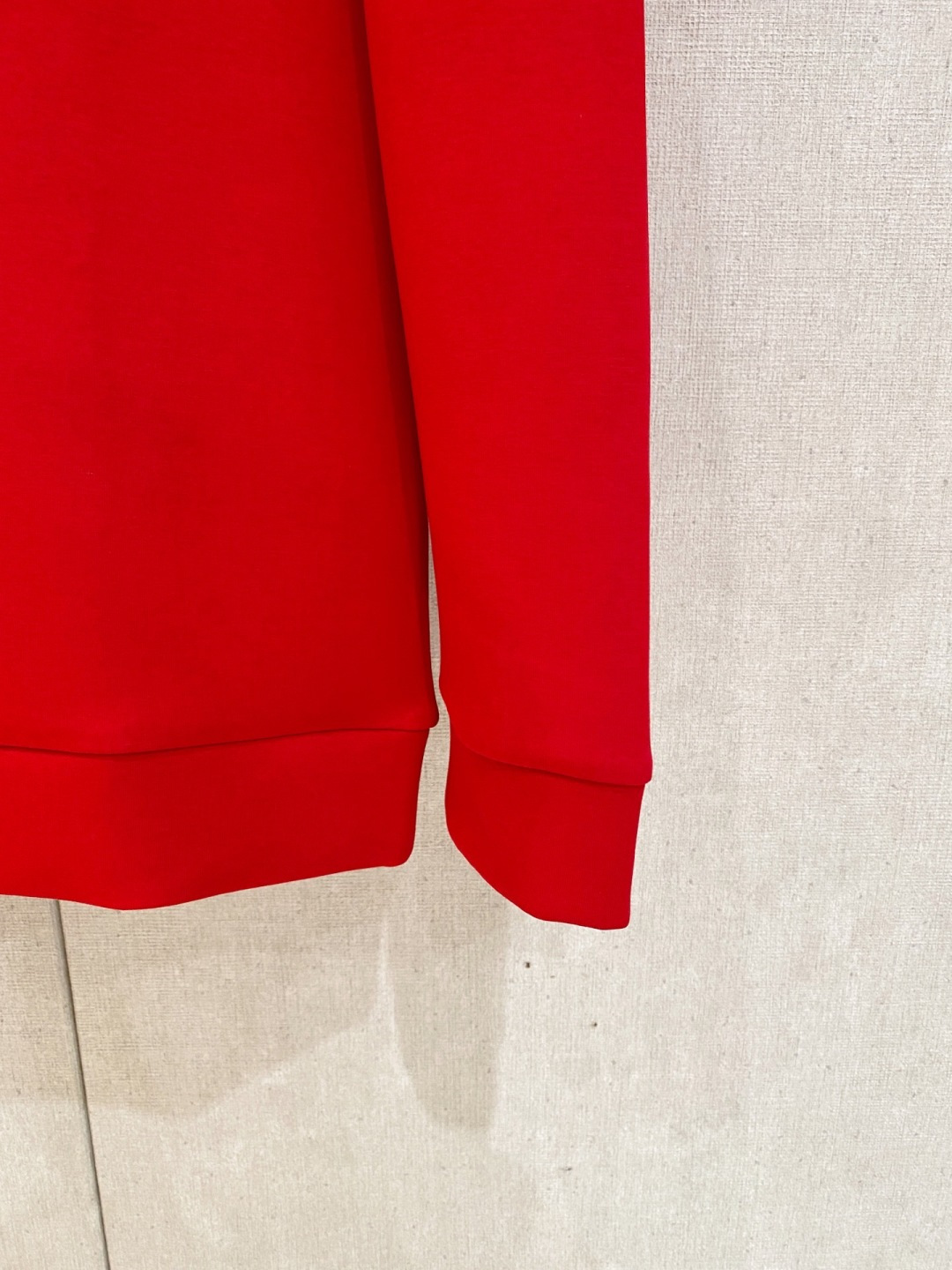 始祖鸟 新年中国红 2025秋冬新款 顶级版本 最新款空气层 卫衣独家发售！原版复刻，独家设计，超强工艺