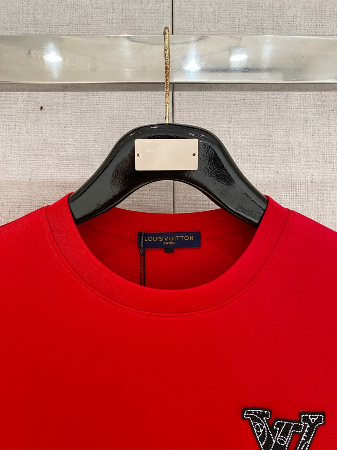 Lv 新年中国红 2025秋冬新款 顶级版本 最新款空气层 卫衣独家发售！原版复刻，独家设计，超强工艺！