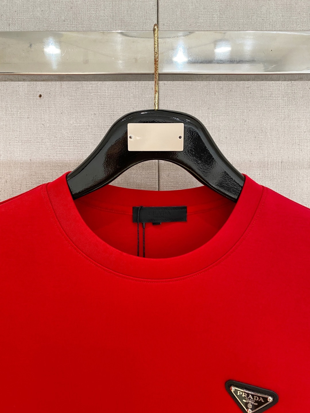 普拉达 新年中国红 2025秋冬新款 顶级版本 最新款空气层 卫衣独家发售！原版复刻，独家设计，超强工艺