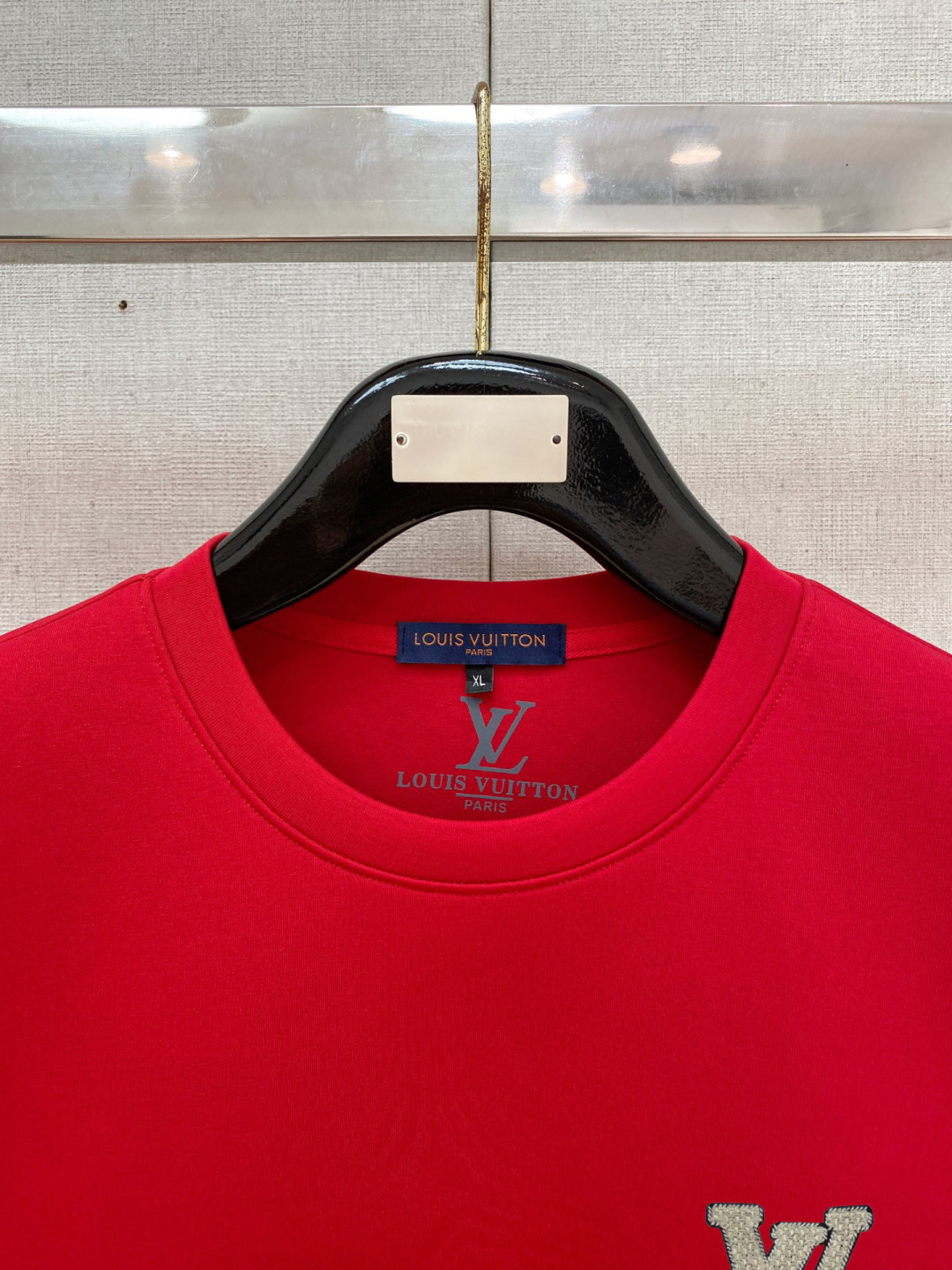 Lv 新年中国红 2025秋冬新款 顶级版本 最新款空气层 卫衣独家发售！原版复刻，独家设计，超强工艺！