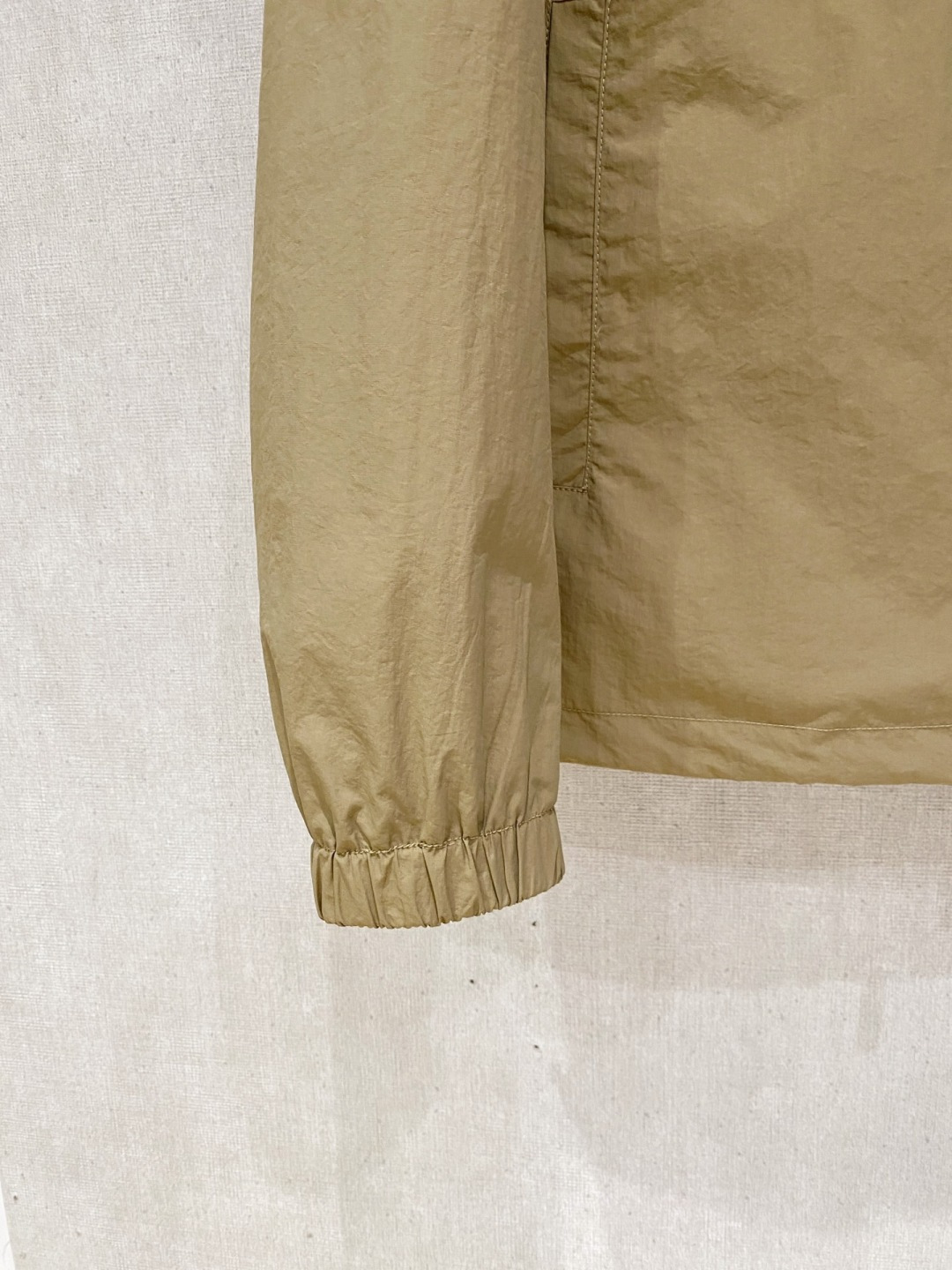 🌾 巴宝莉 2025 早秋新款爆款专柜新款休闲时尚夹克 超前卫设计风格 细腻舒适 穿着非常轻便不易起皱。