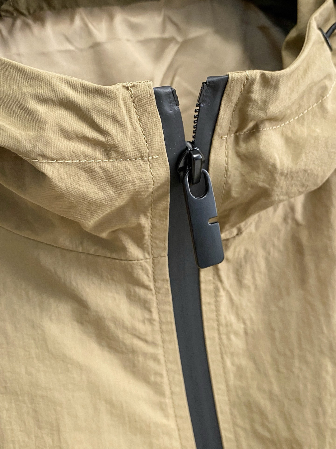 🌾 巴宝莉 2025 早秋新款爆款专柜新款休闲时尚夹克 超前卫设计风格 细腻舒适 穿着非常轻便不易起皱。