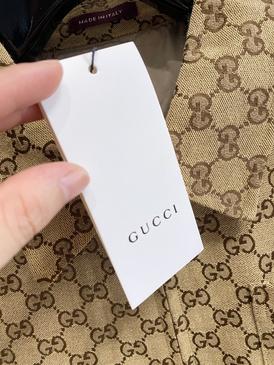 🌾 古驰 2025 早秋新款爆款专柜新款休闲时尚夹克 超前卫设计风格 细腻舒适 穿着非常轻便不易起皱。多