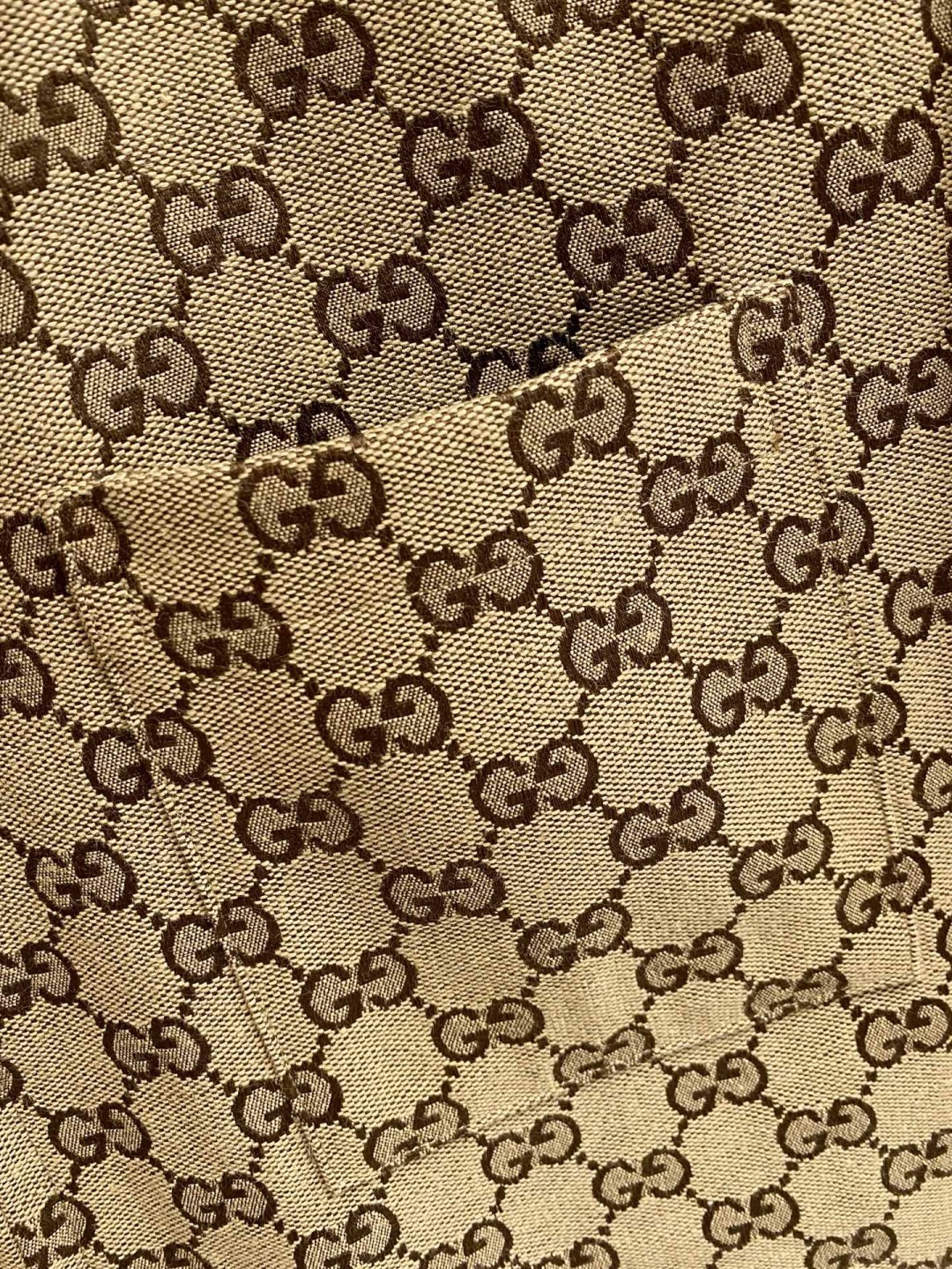 🌾 古驰 2025 早秋新款爆款专柜新款休闲时尚夹克 超前卫设计风格 细腻舒适 穿着非常轻便不易起皱。多