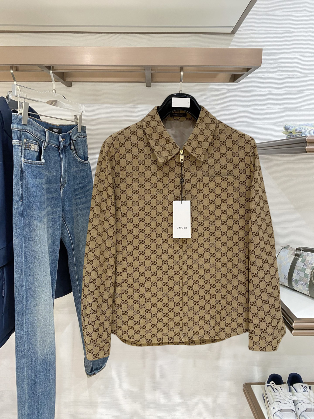 🌾 古驰 2025 早秋新款爆款专柜新款休闲时尚夹克 超前卫设计风格 细腻舒适 穿着非常轻便不易起皱。多