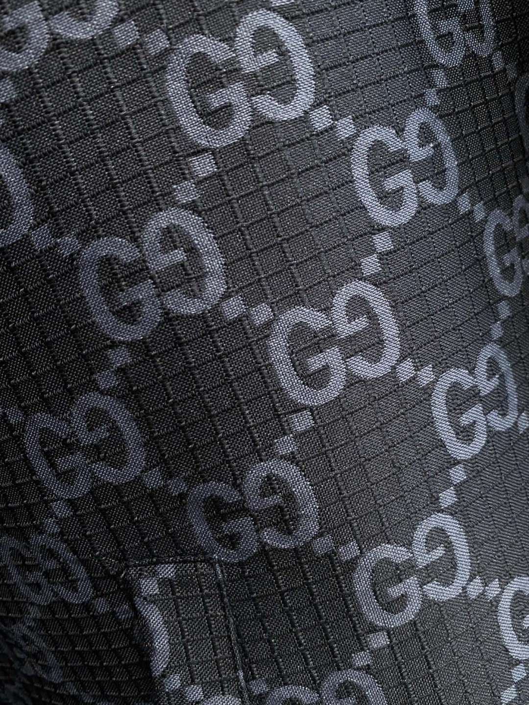 🌾 古驰 2025 早秋新款爆款专柜新款休闲时尚夹克 超前卫设计风格 细腻舒适 穿着非常轻便不易起皱。多