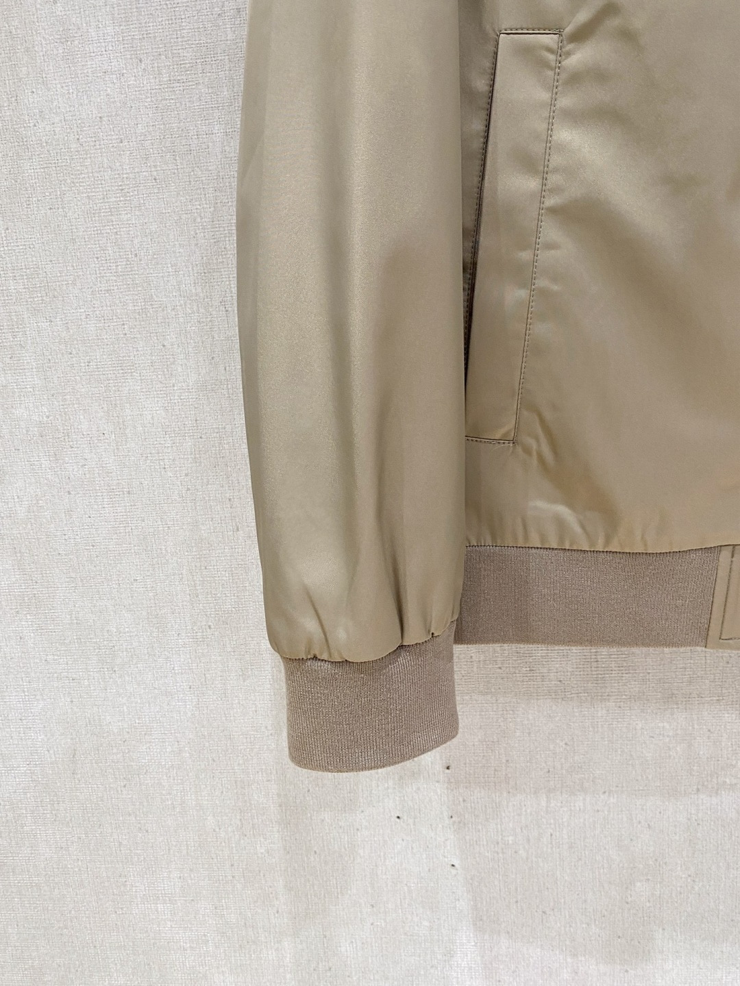 🌾 巴宝莉 2025 早秋新款爆款专柜新款休闲时尚夹克 超前卫设计风格 细腻舒适 穿着非常轻便不易起皱。