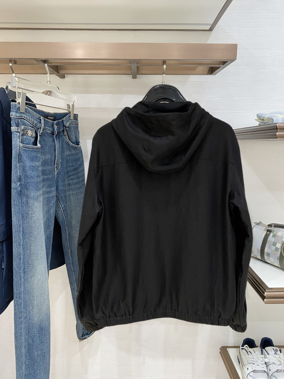 🌾 lP🆕 1925 早秋新款爆款专柜新款休闲时尚夹克 超前卫设计风格 细腻舒适 穿着非常轻便不易起皱。