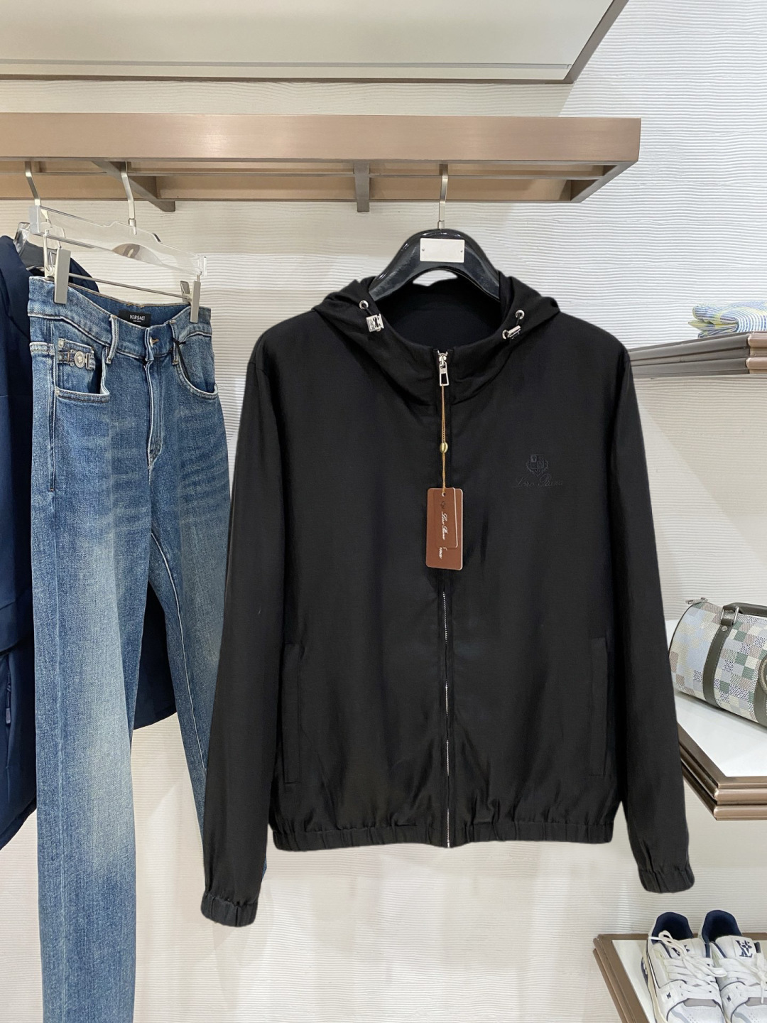 🌾 lP🆕 1925 早秋新款爆款专柜新款休闲时尚夹克 超前卫设计风格 细腻舒适 穿着非常轻便不易起皱。