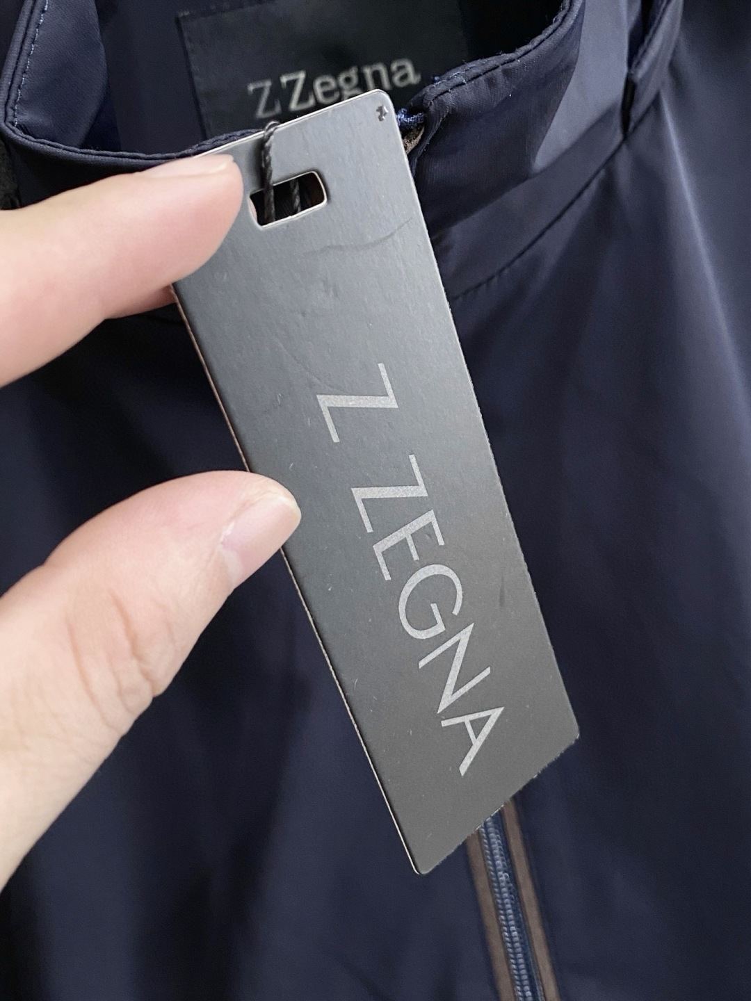 🌾 杰尼亚 2025 早秋新款爆款专柜新款休闲时尚夹克 超前卫设计风格 细腻舒适 穿着非常轻便不易起皱。