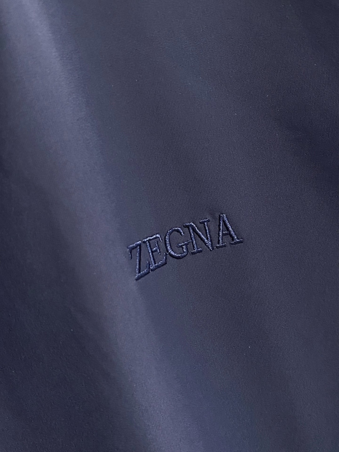 🌾 杰尼亚 2025 早秋新款爆款专柜新款休闲时尚夹克 超前卫设计风格 细腻舒适 穿着非常轻便不易起皱。