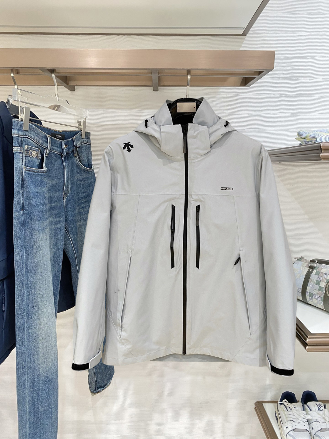 _dre9sVDG_bJljrinIV_ycKOiqx7bsZnIro-YRHA