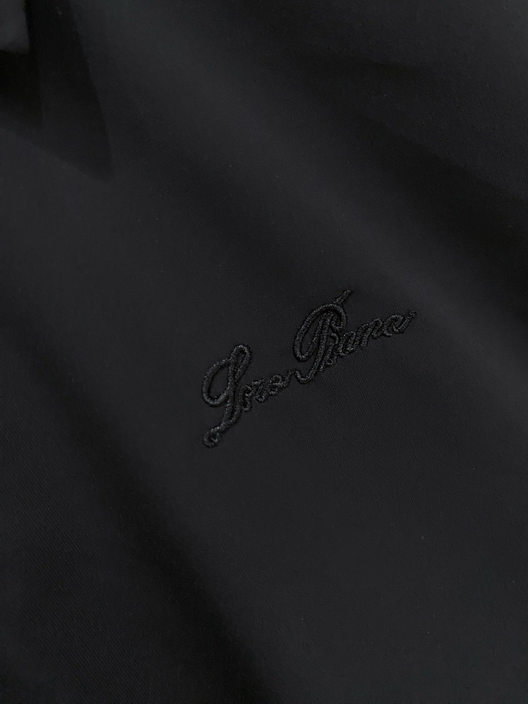 Loro Piana 高品质秋冬新款加厚外套，秀场新品‼品相非常完美，记忆面料舒适保暖，色泽饱满诱人，非