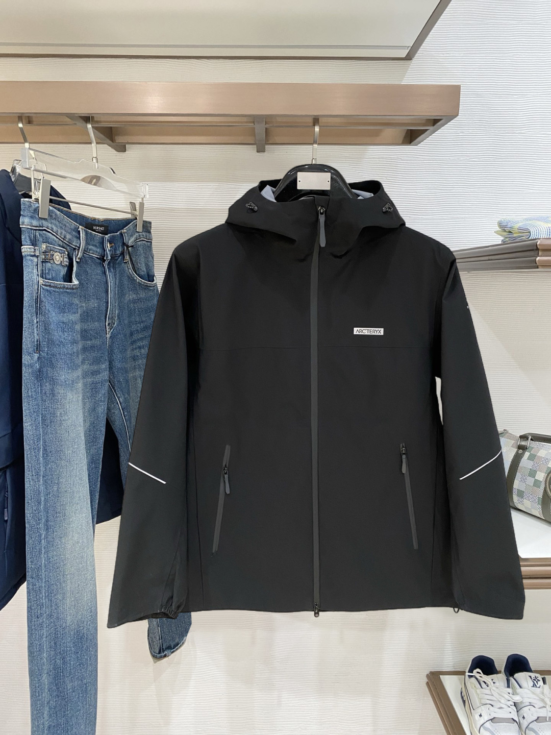 开春新品 ARC’TERYX*始祖鸟 26ss新款轻薄硬壳冲锋衣百搭户外男女同款🔥采用原厂GORE-TE