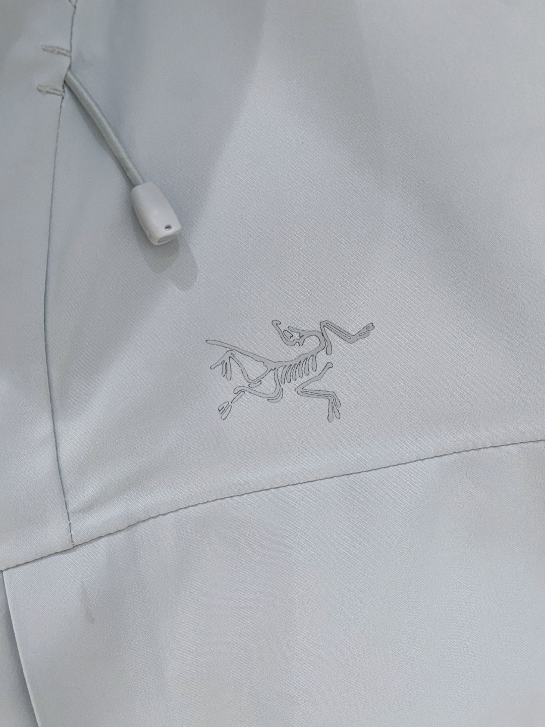 开春新品 ARC’TERYX*始祖鸟 26ss新款轻薄硬壳冲锋衣百搭户外男女同款🔥采用原厂GORE-TE