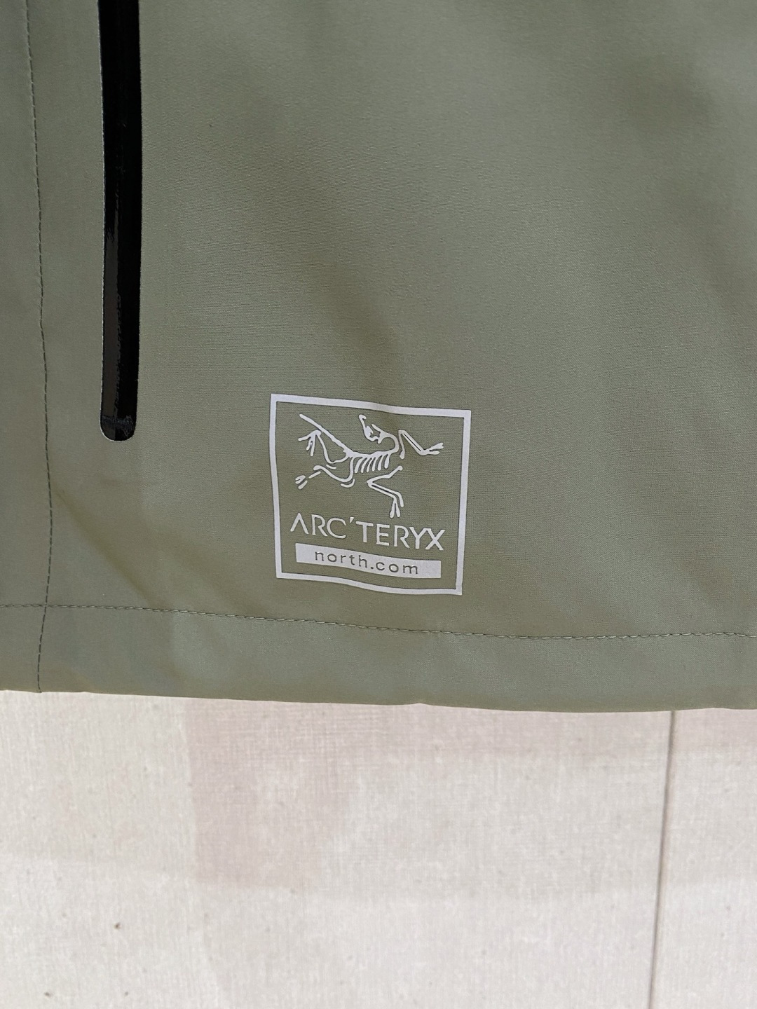 开春新品 ARC’TERYX*始祖鸟 26ss新款轻薄硬壳冲锋衣百搭户外男女同款🔥采用原厂GORE-TE