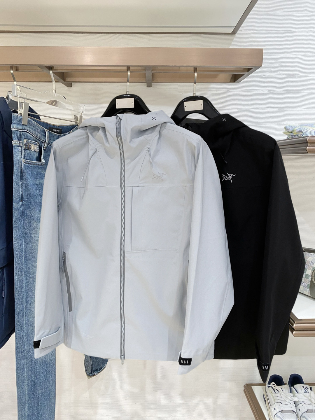 开春新品 ARC’TERYX*始祖鸟 26ss新款轻薄硬壳冲锋衣百搭户外男女同款🔥采用原厂GORE-TE