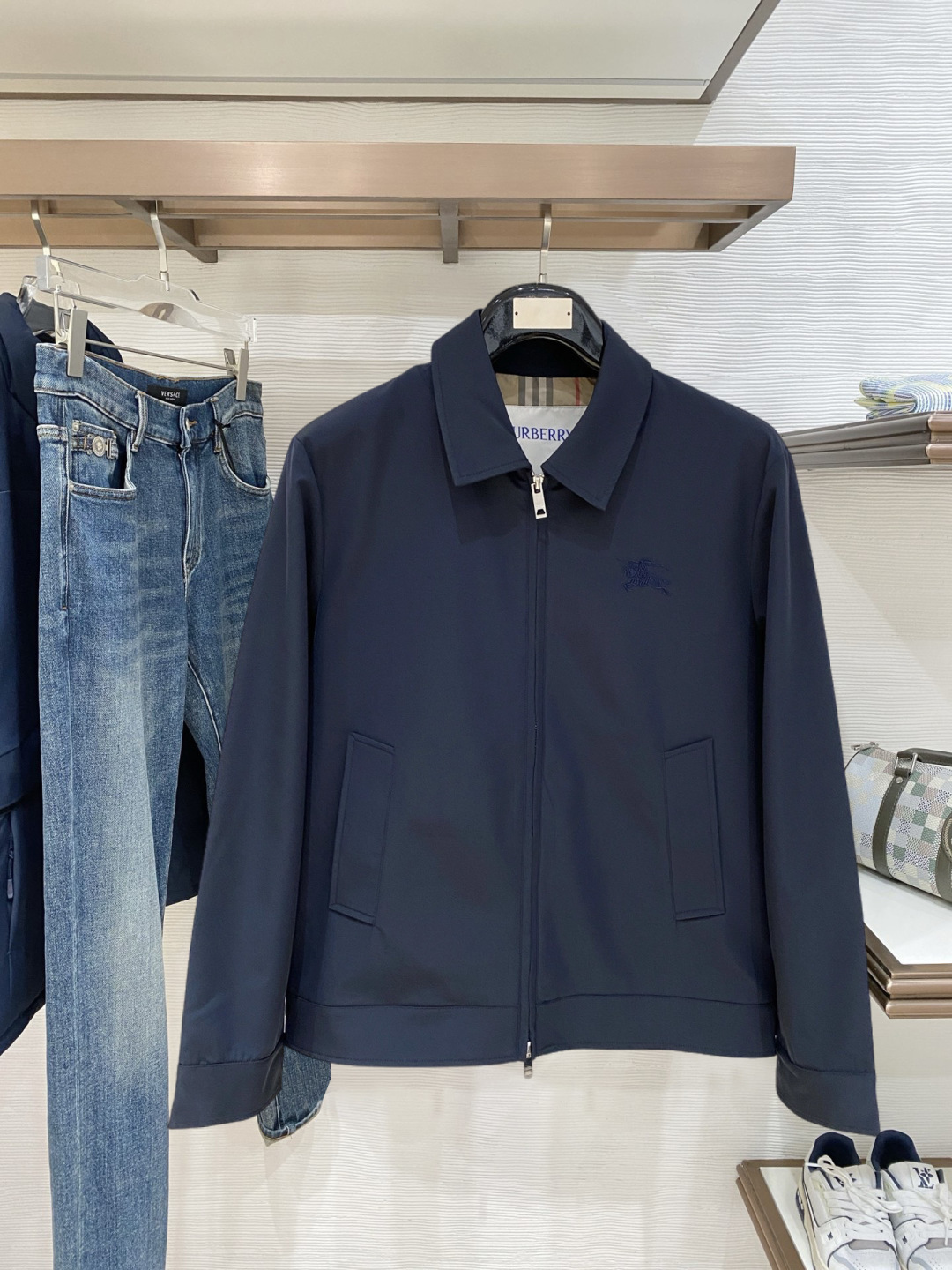 BBR 巴宝莉 2025 秋冬刺绣战马商务夹克新款爆款新款休闲时尚夹克外套 KK超前卫设计风格 细腻舒适