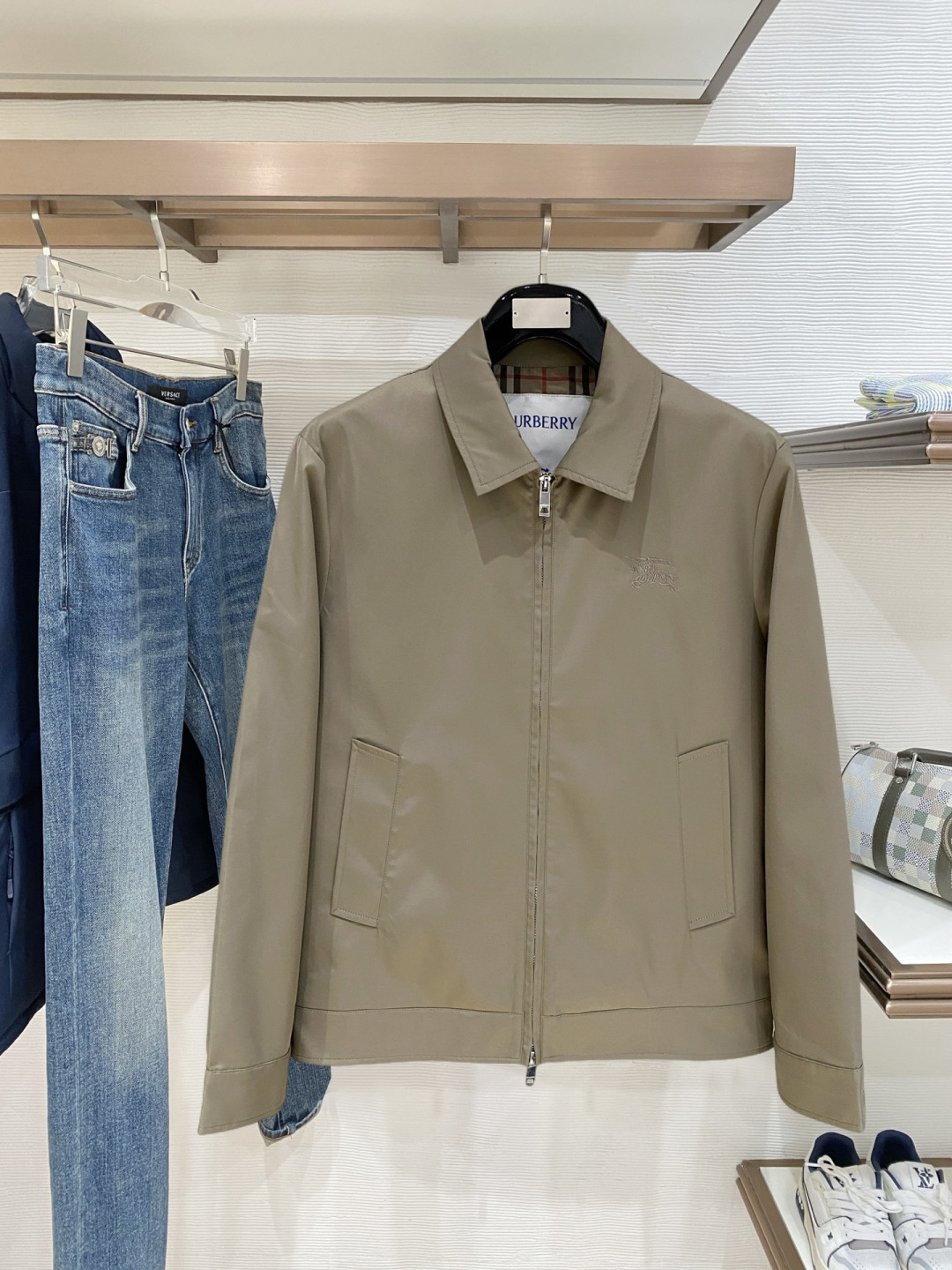 BBR 巴宝莉 2025 秋冬刺绣战马商务夹克新款爆款新款休闲时尚夹克外套 KK超前卫设计风格 细腻舒适