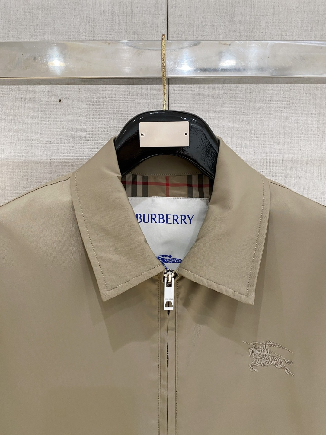 BBR 巴宝莉 2025 秋冬刺绣战马商务夹克新款爆款新款休闲时尚夹克外套 KK超前卫设计风格 细腻舒适