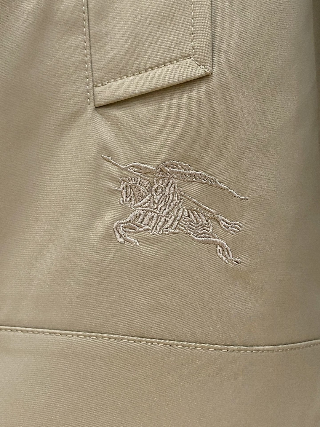 BBR 巴宝莉 2025 秋冬刺绣战马商务夹克新款爆款新款休闲时尚夹克外套 KK超前卫设计风格 细腻舒适